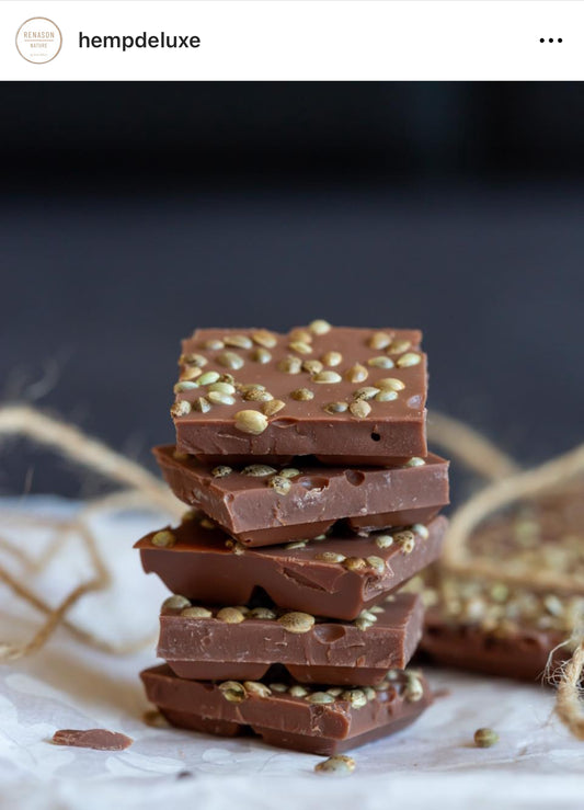 Hanfkuss Schokolade in Zartbitter und Vollmilch, by hemp deluxe und Ulliś Confiserie