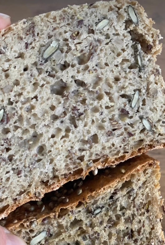 Brot mit RENASON® NATURE BIO Hanfsamen ungeschält & geröstet (no knead)