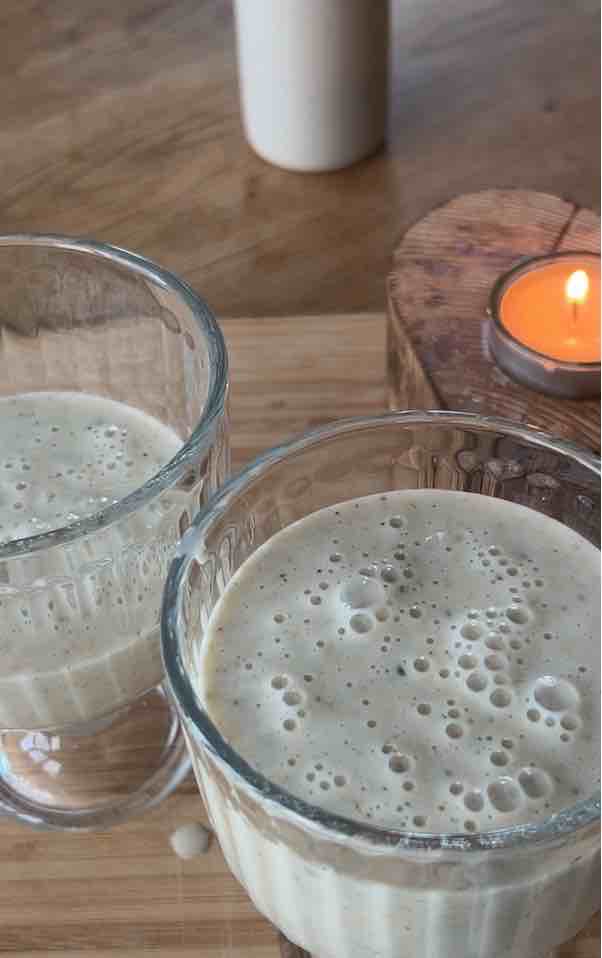 Hafermilch mit RENASON® NATURE BIO Hanfsamen geschält & geröstet
